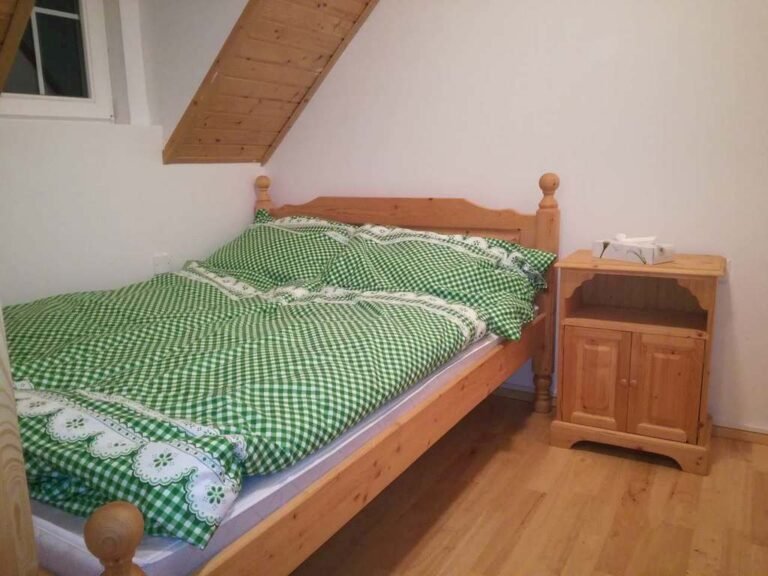 Roubenka na kopecku