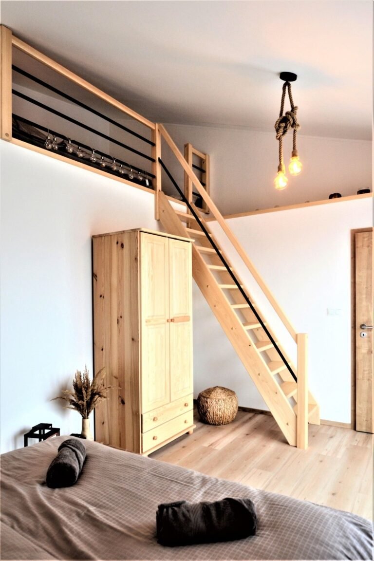 Apartman enmana kubinska hola
