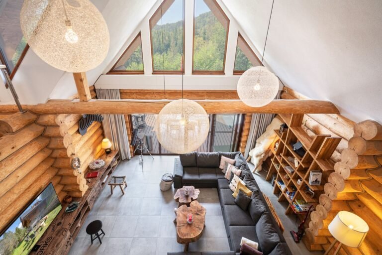 Chalet piros tale