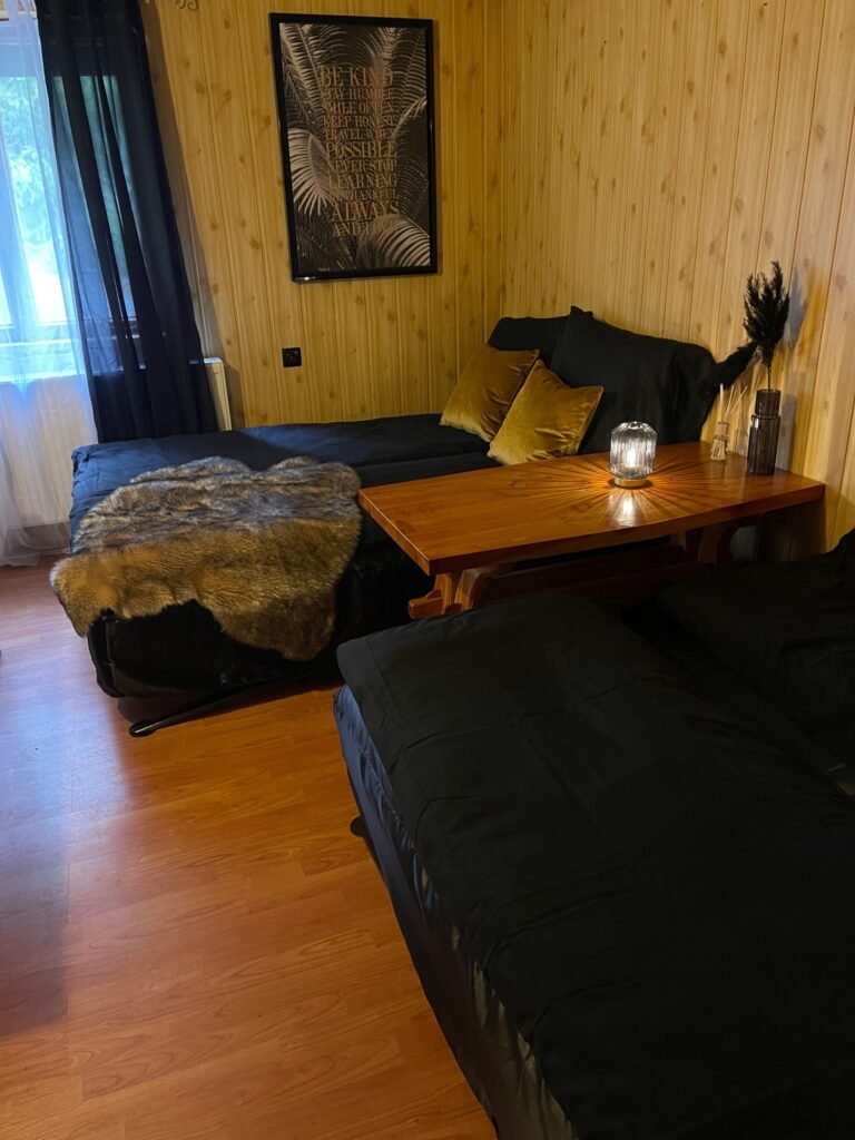 Chalet latky