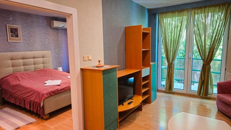 Hotel guest centre