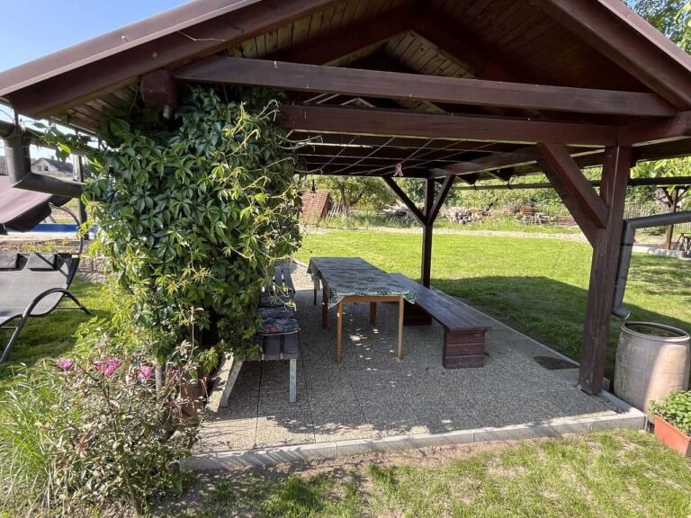 Apartmany zluty dum