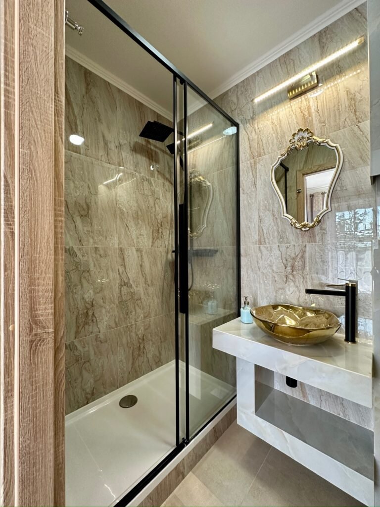 Dcmhotelaselskydvur