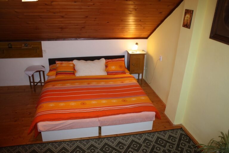 Apartman benci