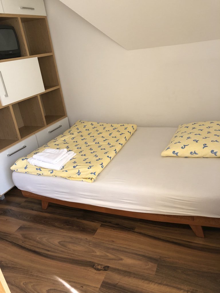 Chalupa kamenny dvor