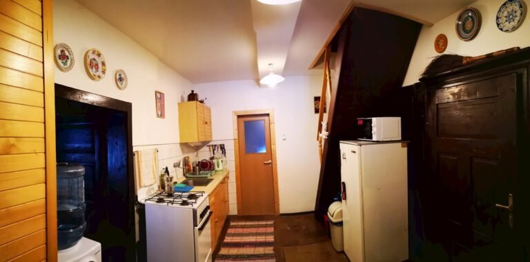 Chalupka pod kozincom