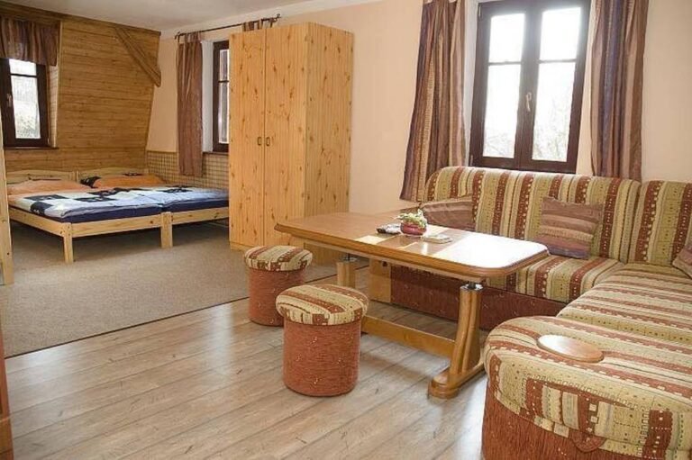 Apartmany a dum s verandou chribska
