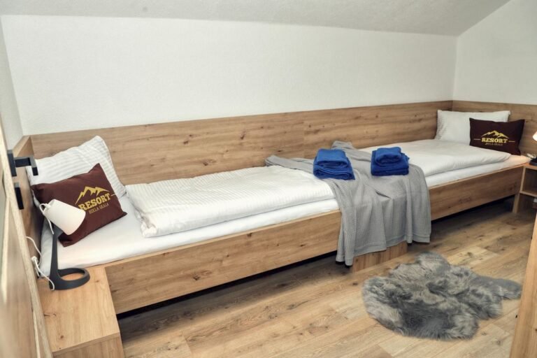 Resort biela skala