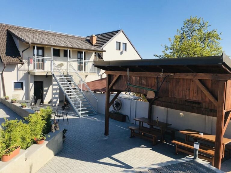 Apartmany a vinarstvi kana