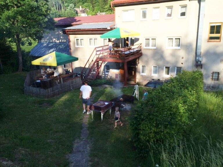 Sokolovna markousovice
